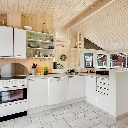 Ani - 700m From The Sea By Interhome